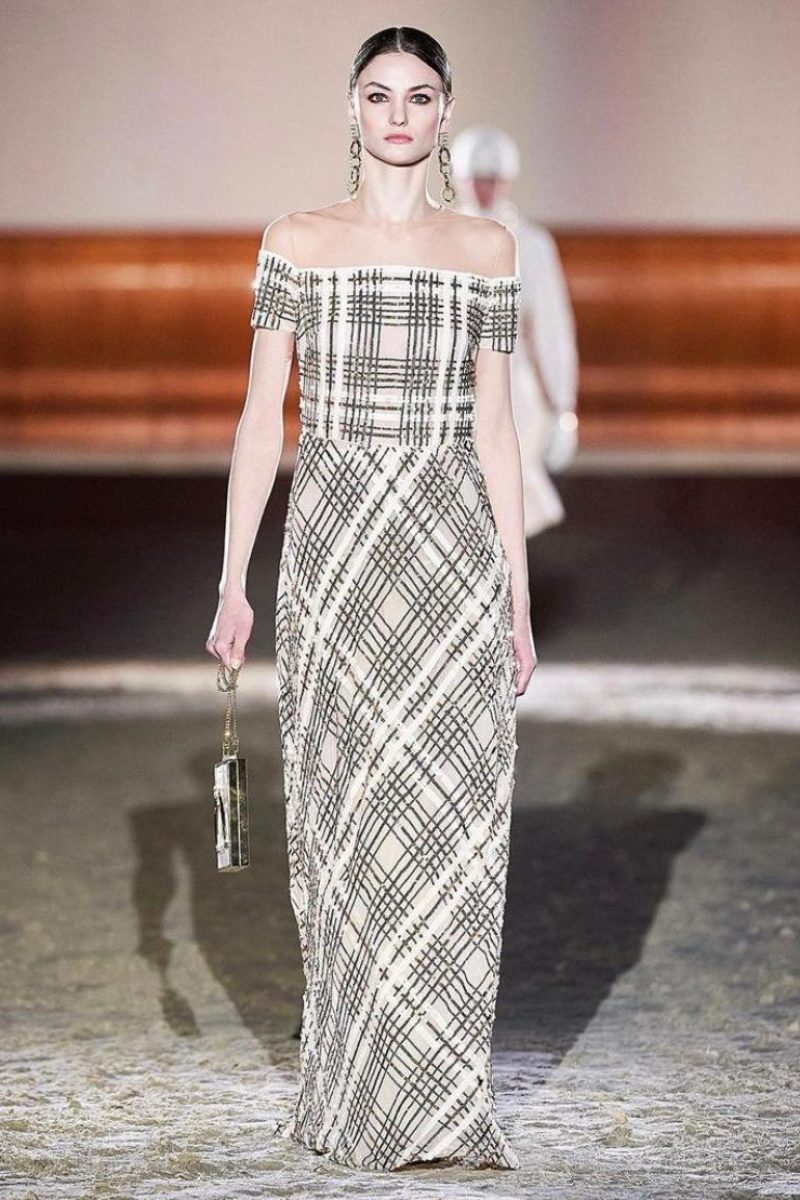 1063_paula-cioltean-show-elisabeta-franchi-milan-fw2021