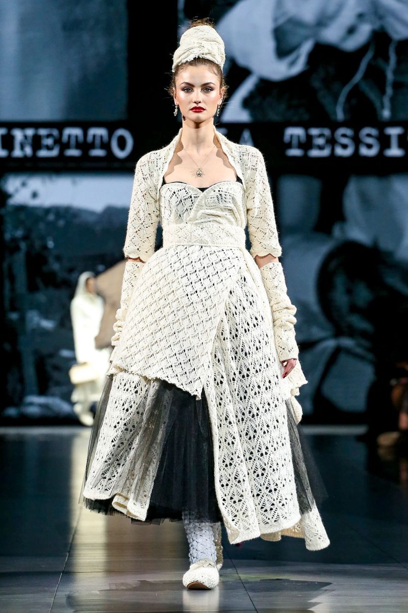 775_paula-cioltean-show-dolce--gabbana-milan-fw2020